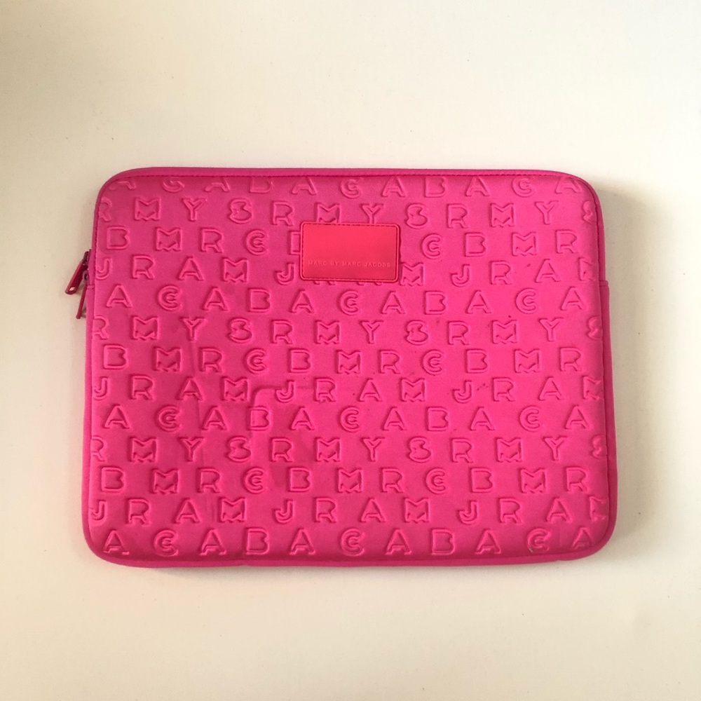 Marc by Marc Jacobs Laptop Case (Pink)